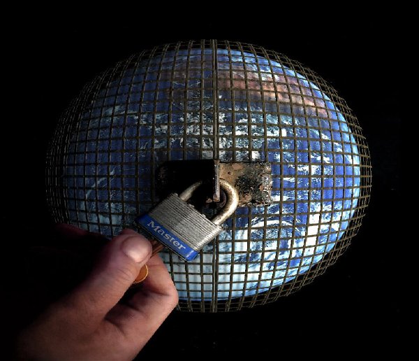 prison_planet[1].jpg